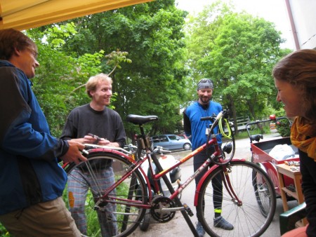 NOVINKA 2012 – První stálá svépomocná cyklodílna v Brně